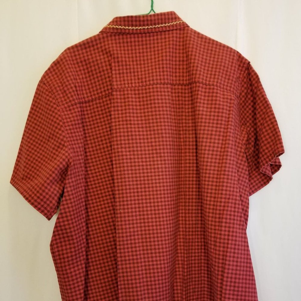 Shirt - Picture 3 of 4